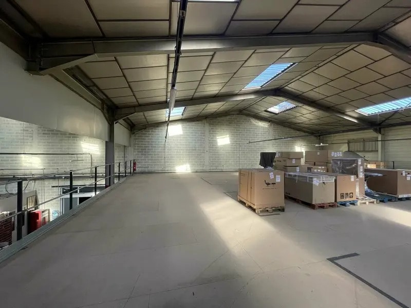 Office in Rillieux-la-Pape for sale Interior Photo- Image 1 of 13