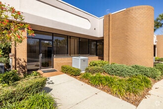 13830 N 58th St, Clearwater, FL for lease Building Photo- Image 2 of 10