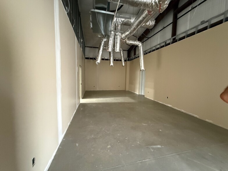 1305 Industrial Dr, Royse City, TX for lease - Construction Photo - Image 2 of 11