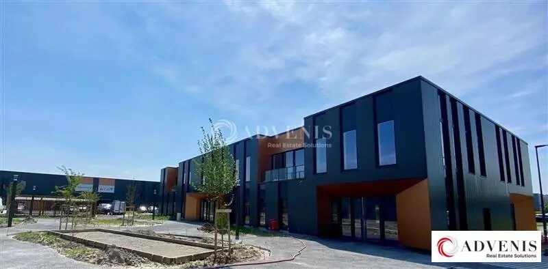Office in Hallennes-lez-Haubourdin for lease Building Photo- Image 1 of 6