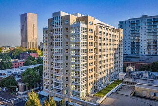 Plus de détails pour 255 NW 10th Ave, Portland, OR - Commerce de détail à louer