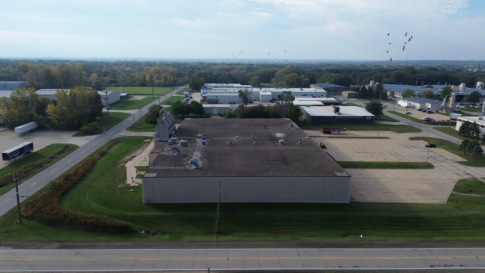 2946 Janet dr, Waterloo, IA for sale - Building Photo - Image 3 of 20