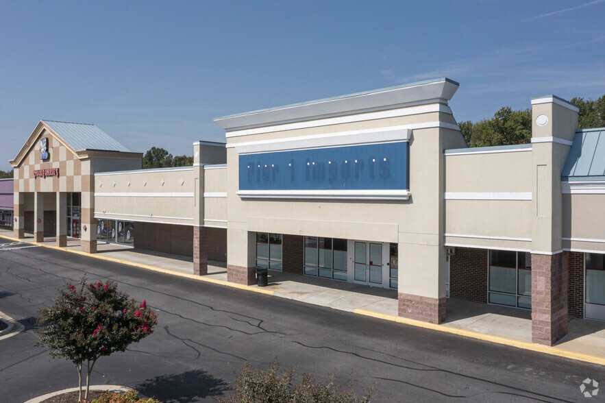 3297 Crain Hwy, Waldorf, MD for lease - Building Photo - Image 3 of 9