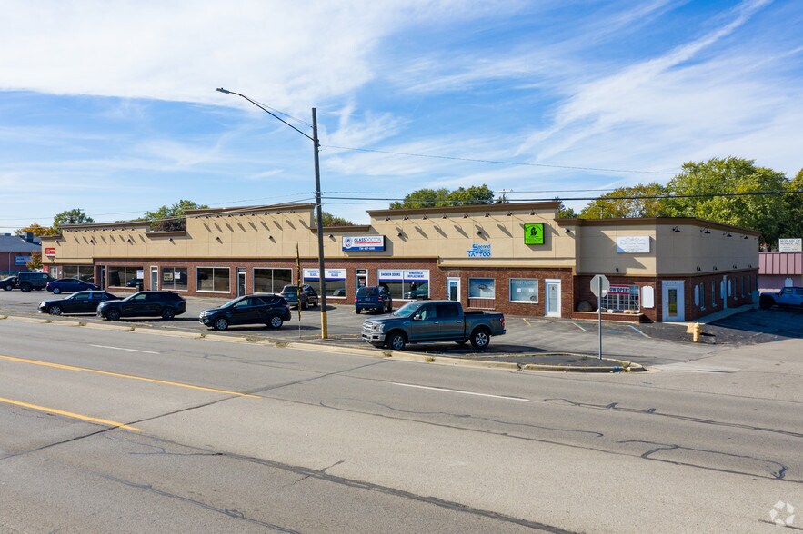 15511-15583 S Dixie Hwy, Monroe, MI for lease - Building Photo - Image 2 of 6