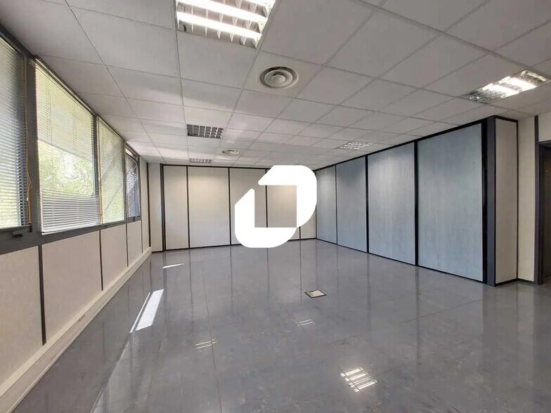 Office in Baillargues for lease - Interior Photo - Image 3 of 11