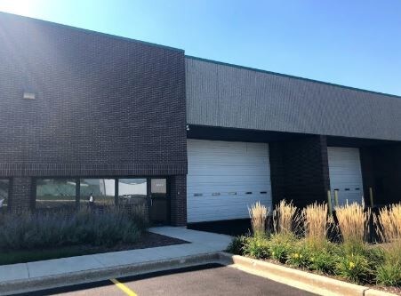 2050 S Mount Prospect Rd, Des Plaines, IL for lease - Building Photo - Image 2 of 6