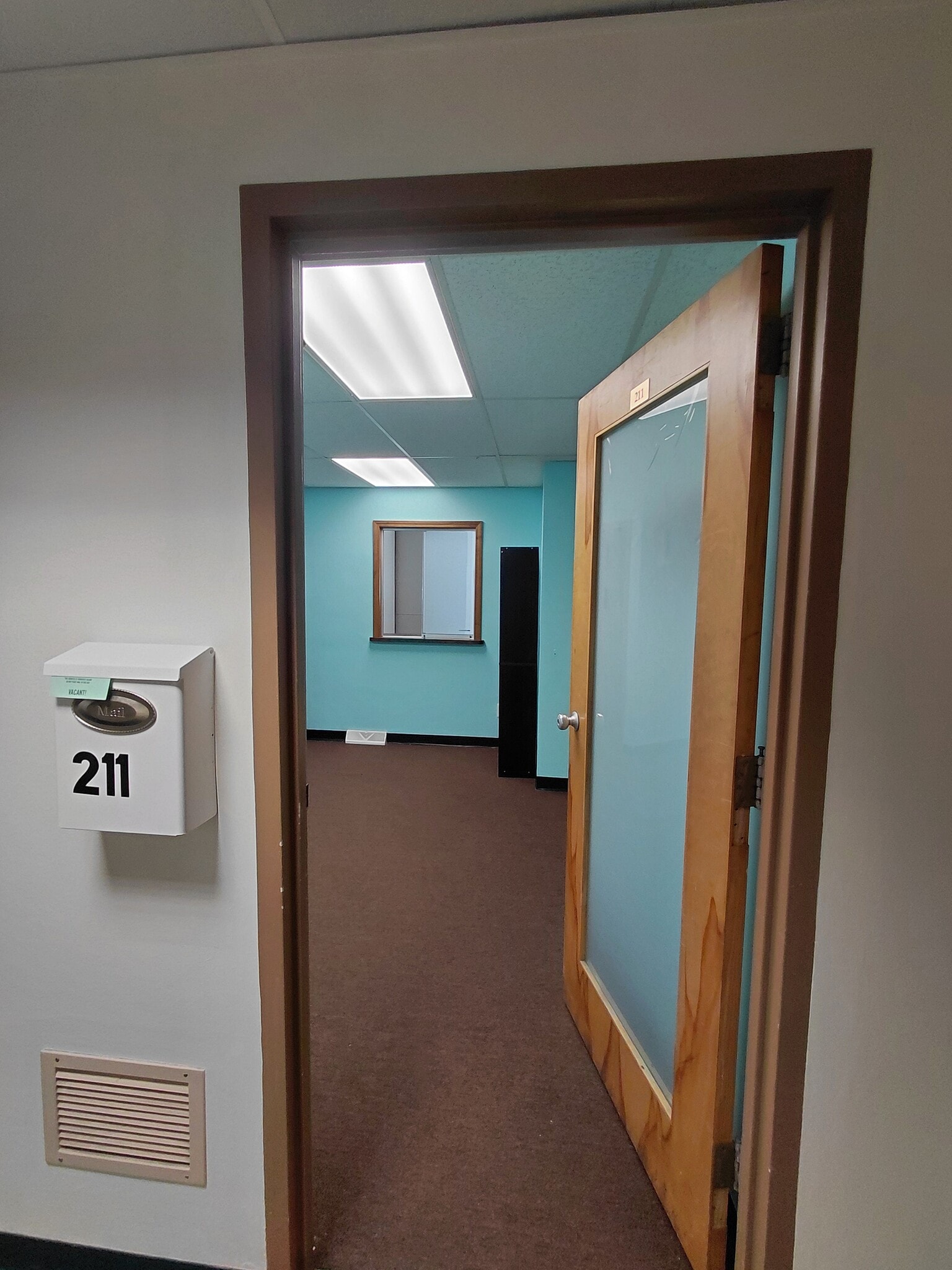 217 Wisconsin Ave, Waukesha, WI for lease Interior Photo- Image 1 of 9
