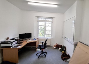 17 Courtenay Park, Newton Abbot for lease Interior Photo- Image 1 of 1