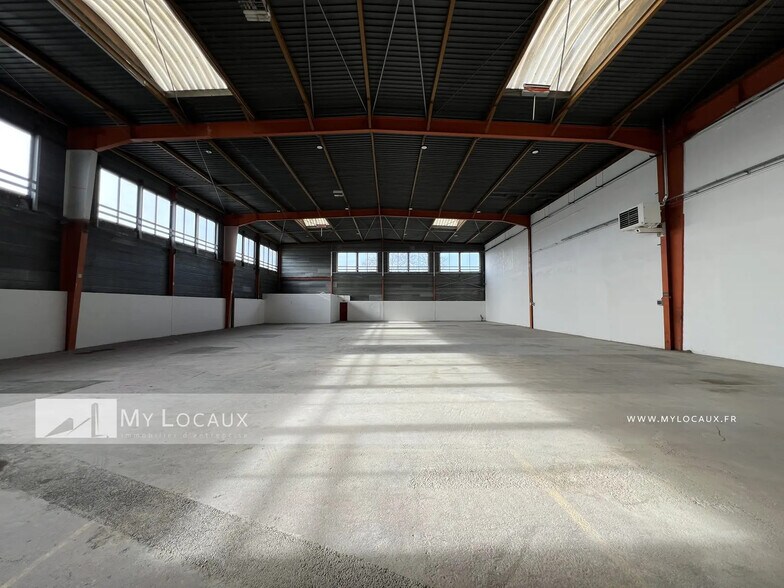 Industriel dans SAINT-OUEN-L'AUMONE à louer - Photo intérieure - Image 2 de 7