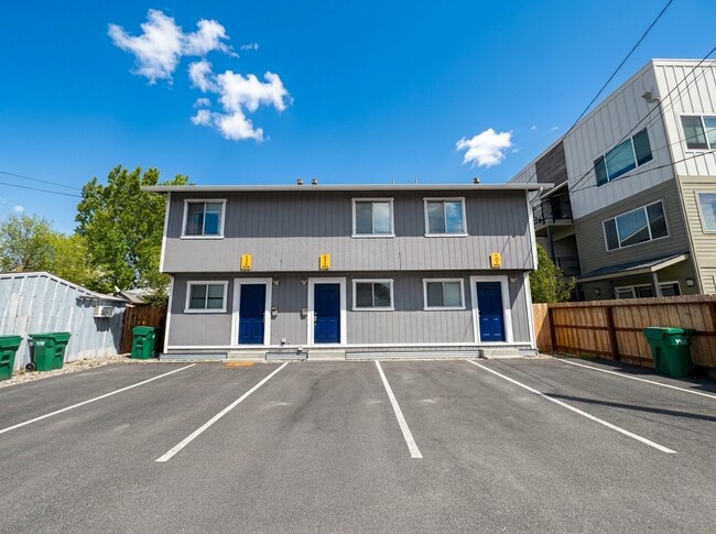 Plus de détails pour 429 10th St, Sparks, NV - Multi-résidentiel à vendre