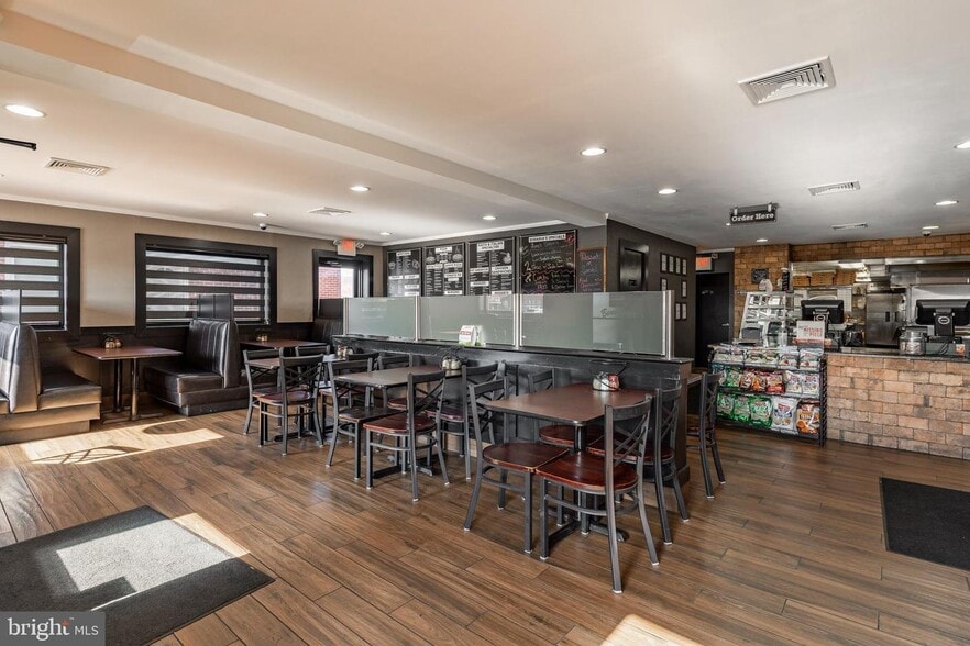 1278 Division Hwy, Ephrata, PA for sale - Interior Photo - Image 3 of 4