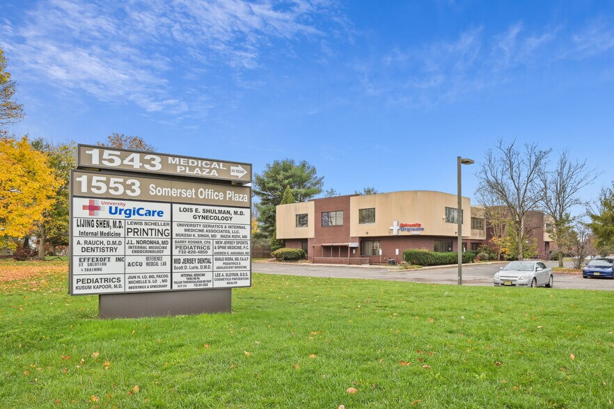 1553 State Route 27, Somerset, NJ à vendre - Photo du bâtiment - Image 3 de 18