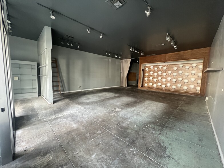 638-644 N Robertson Blvd, West Hollywood, CA for lease - Building Photo - Image 3 of 6