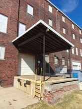 409 S Center St, Bloomington, IL for lease Interior Photo- Image 2 of 20