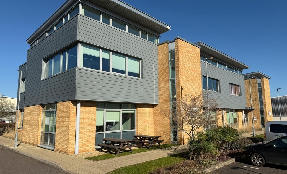 115 Milton Park, Milton for lease - Building Photo - Image 2 of 2