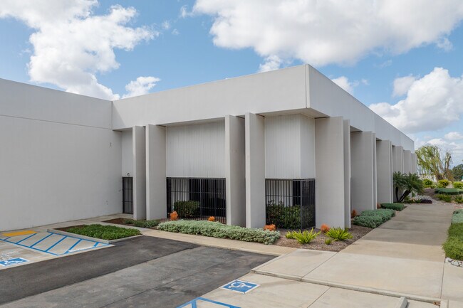More details for 800 W Artesia Blvd, Compton, CA - Industrial for Lease