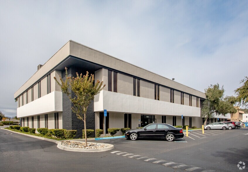 1190 S Bascom Ave, San Jose, CA à louer - Photo du bâtiment - Image 3 de 10