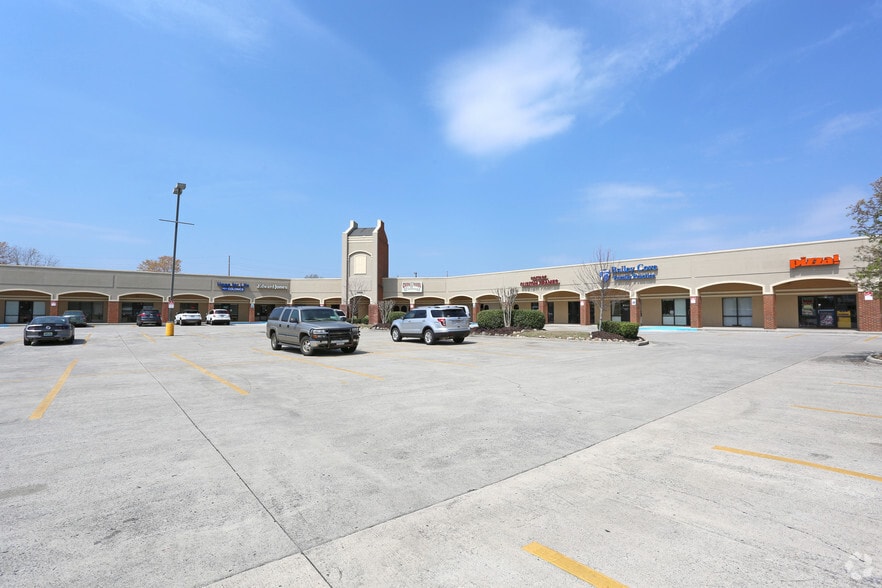 10300 Bailey Cove Rd, Huntsville, AL for lease - Building Photo - Image 3 of 7