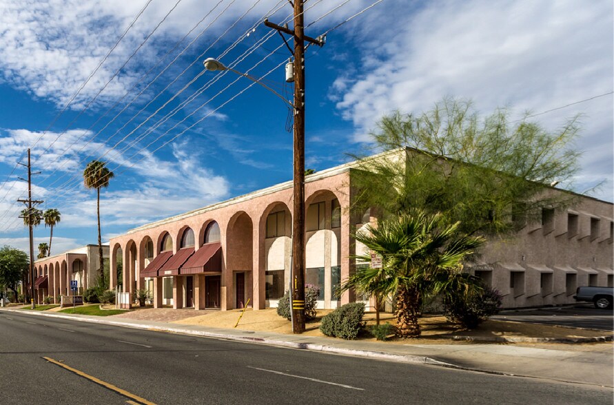45691 Monroe St, Indio, CA à louer - Photo du bâtiment - Image 3 de 31