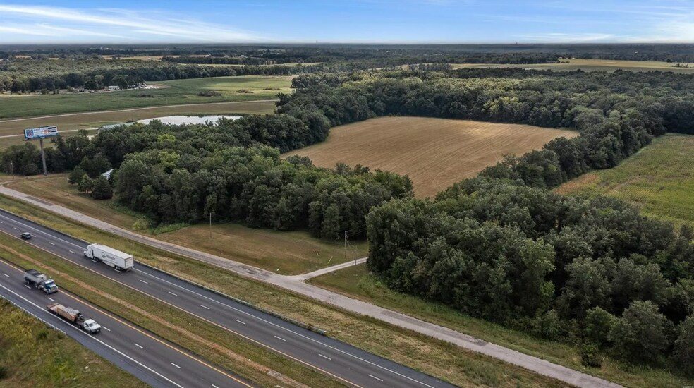 4828 Jade Rd, Kingdom City, MO à louer - Photo principale - Image 1 de 16