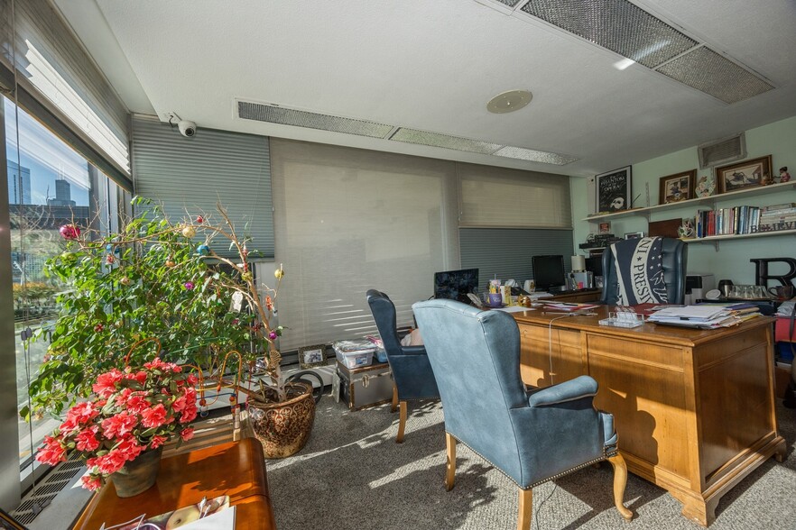 400 E Randolph St, Chicago, IL for sale - Interior Photo - Image 3 of 59
