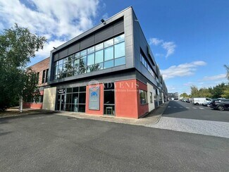 Plus de détails pour Local d'activités à louer