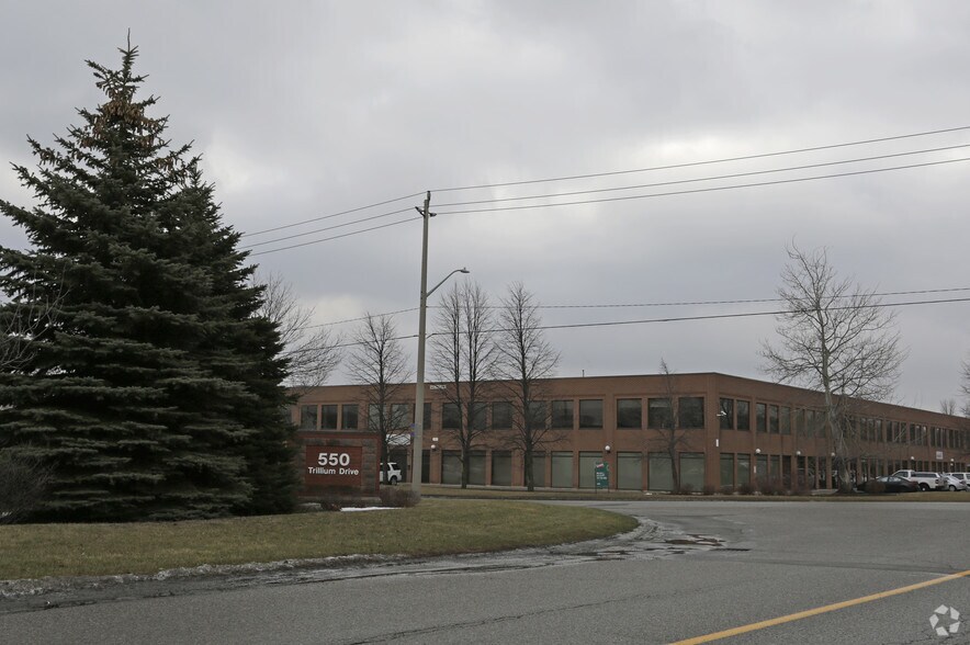 565 Trillium Dr, Kitchener, ON for sale - Primary Photo - Image 1 of 1