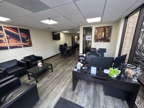 2646 Palma Dr, Ventura, CA for lease Interior Photo- Image 2 of 5