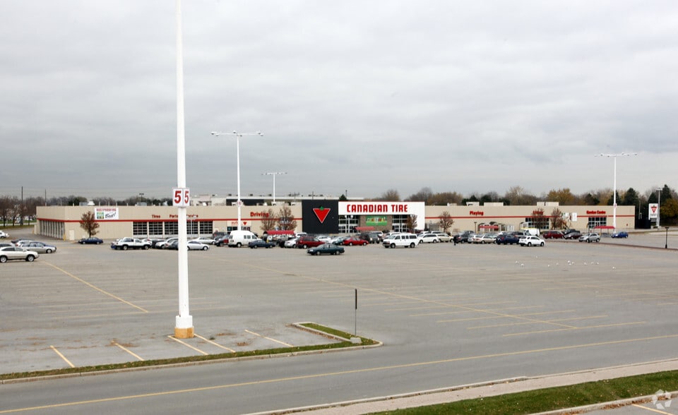 777 Guelph Line, Burlington, ON for lease - Primary Photo - Image 1 of 2