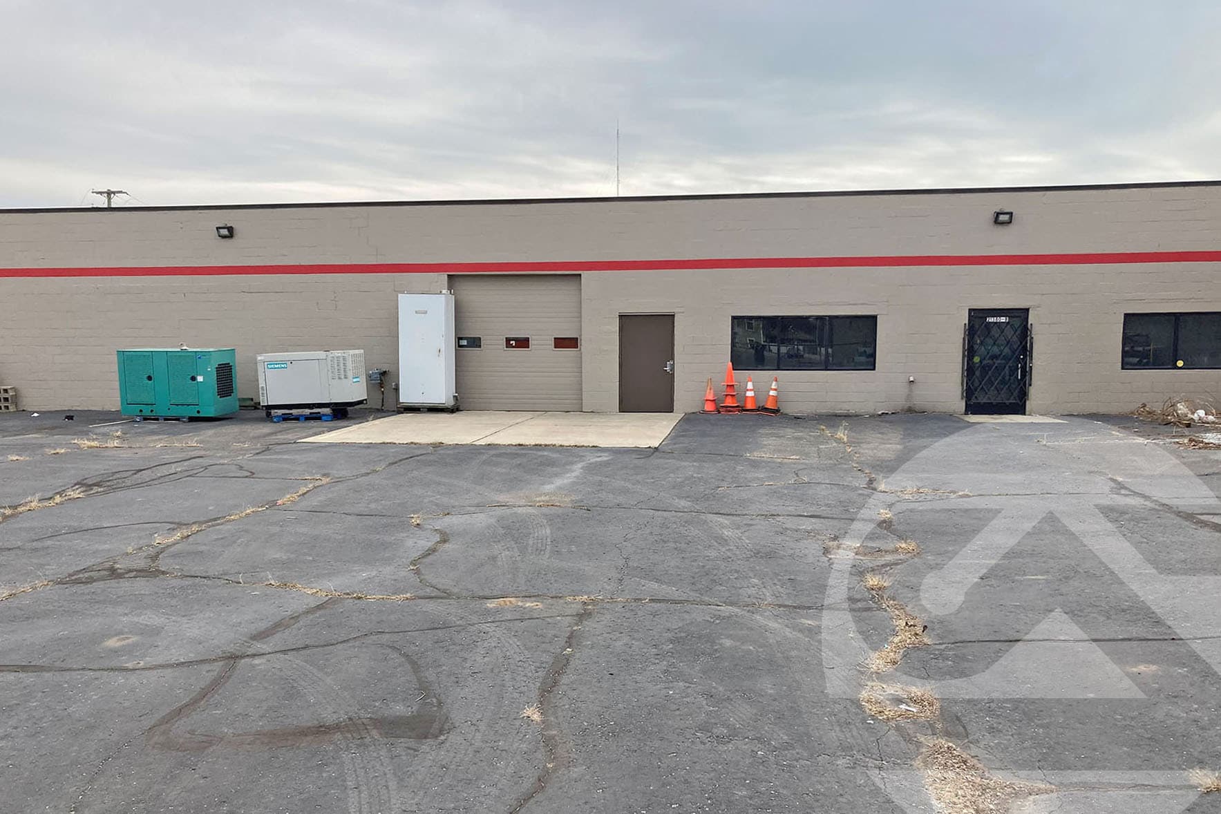 21380 Coolidge Hwy, Oak Park, MI for lease Building Photo- Image 1 of 4