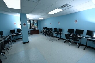 591 Summit Ave, Jersey City, NJ à louer Photo intérieure- Image 1 de 19