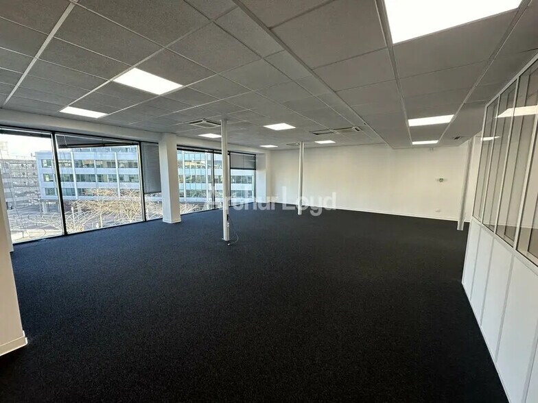 Office in Reims for lease - Interior Photo - Image 1 of 6