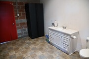 9 - Bathroom 1