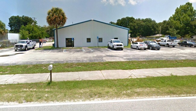 Plus de détails pour 1077 Derbyshire Rd, Daytona Beach, FL - Industriel à louer