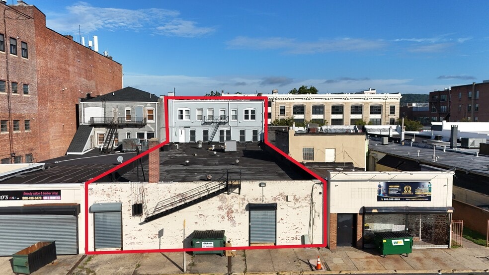 146 E Front St, Plainfield, NJ à vendre - Photo du bâtiment - Image 3 de 4