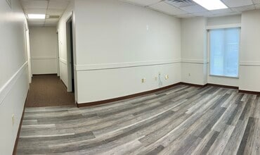 610 Thimble Shoals Blvd, Newport News, VA à louer Photo intérieure- Image 1 de 11