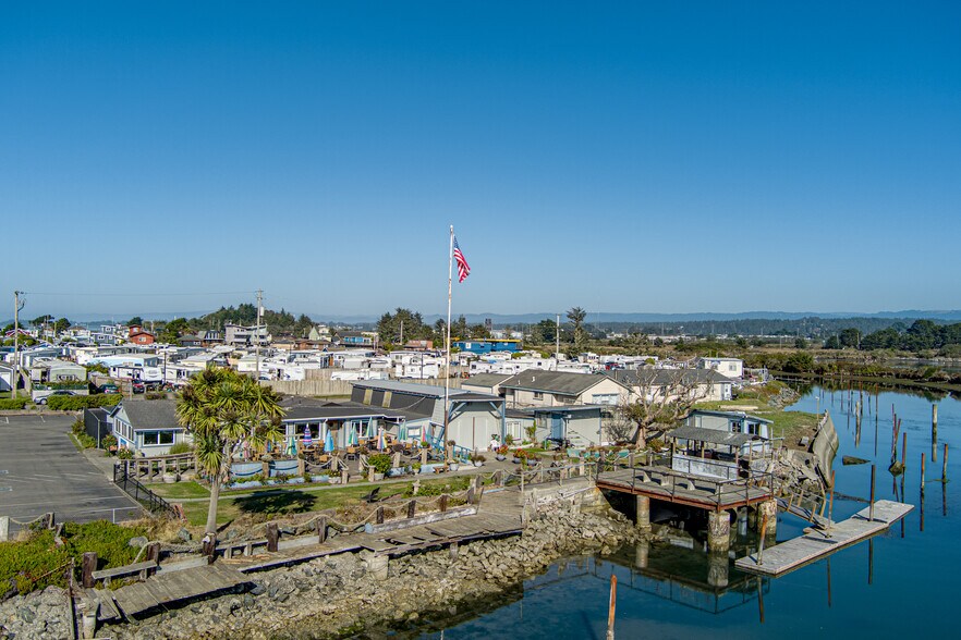 1901 Buhne, Eureka, CA à vendre - Photo du bâtiment - Image 2 de 18