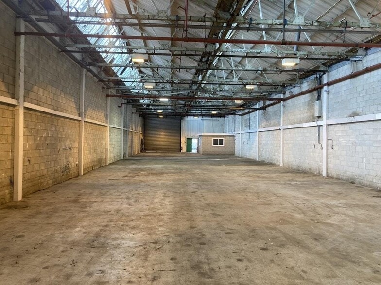 Vale Park Way, Manchester for lease - Building Photo - Image 2 of 2