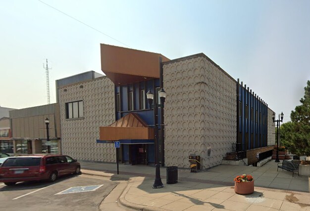101 S 1st St, Montevideo, MN à vendre - Photo du bâtiment - Image 2 de 19