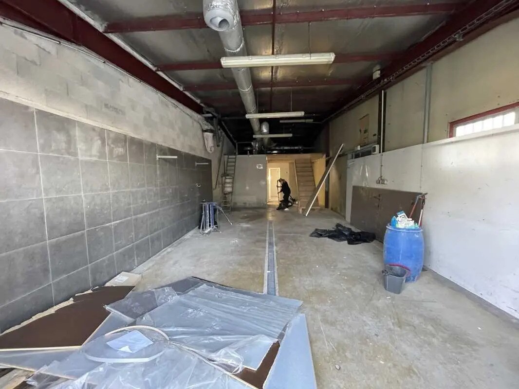 Flex in Vitrolles for lease Interior Photo- Image 1 of 3