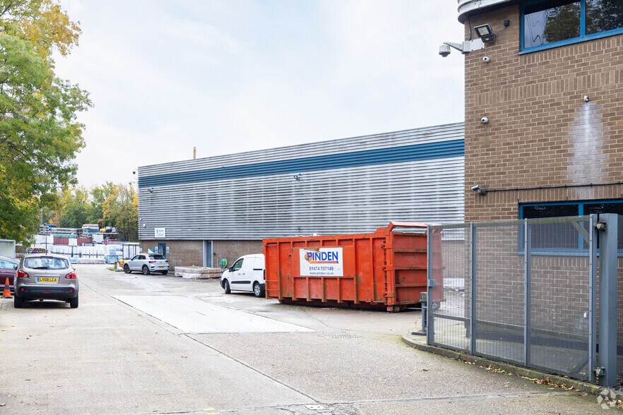 London Rd, Swanley à vendre - Photo du bâtiment - Image 3 de 4