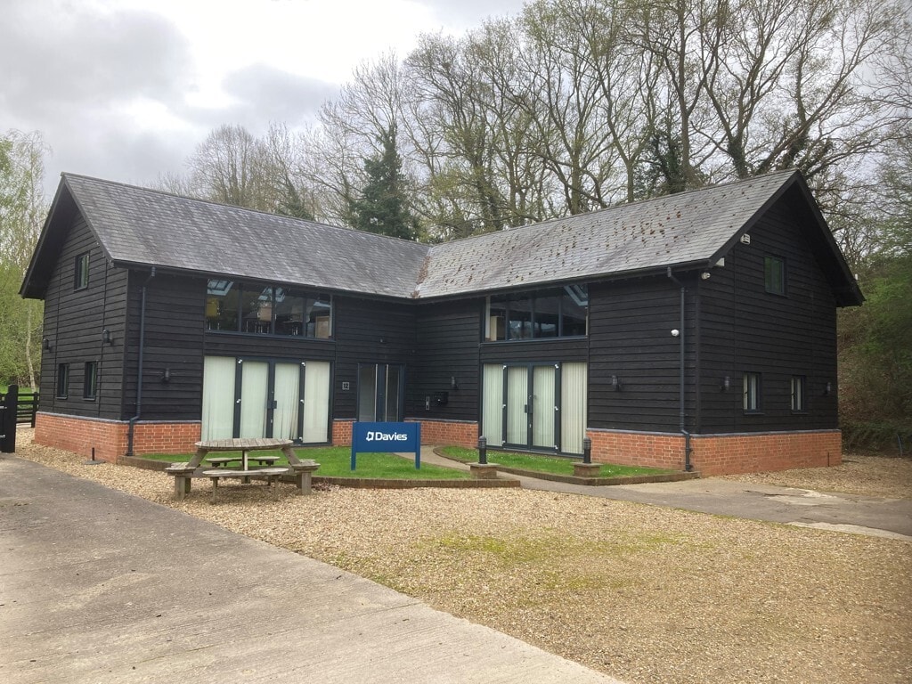 London Rd, Wheatley for lease Building Photo- Image 1 of 2