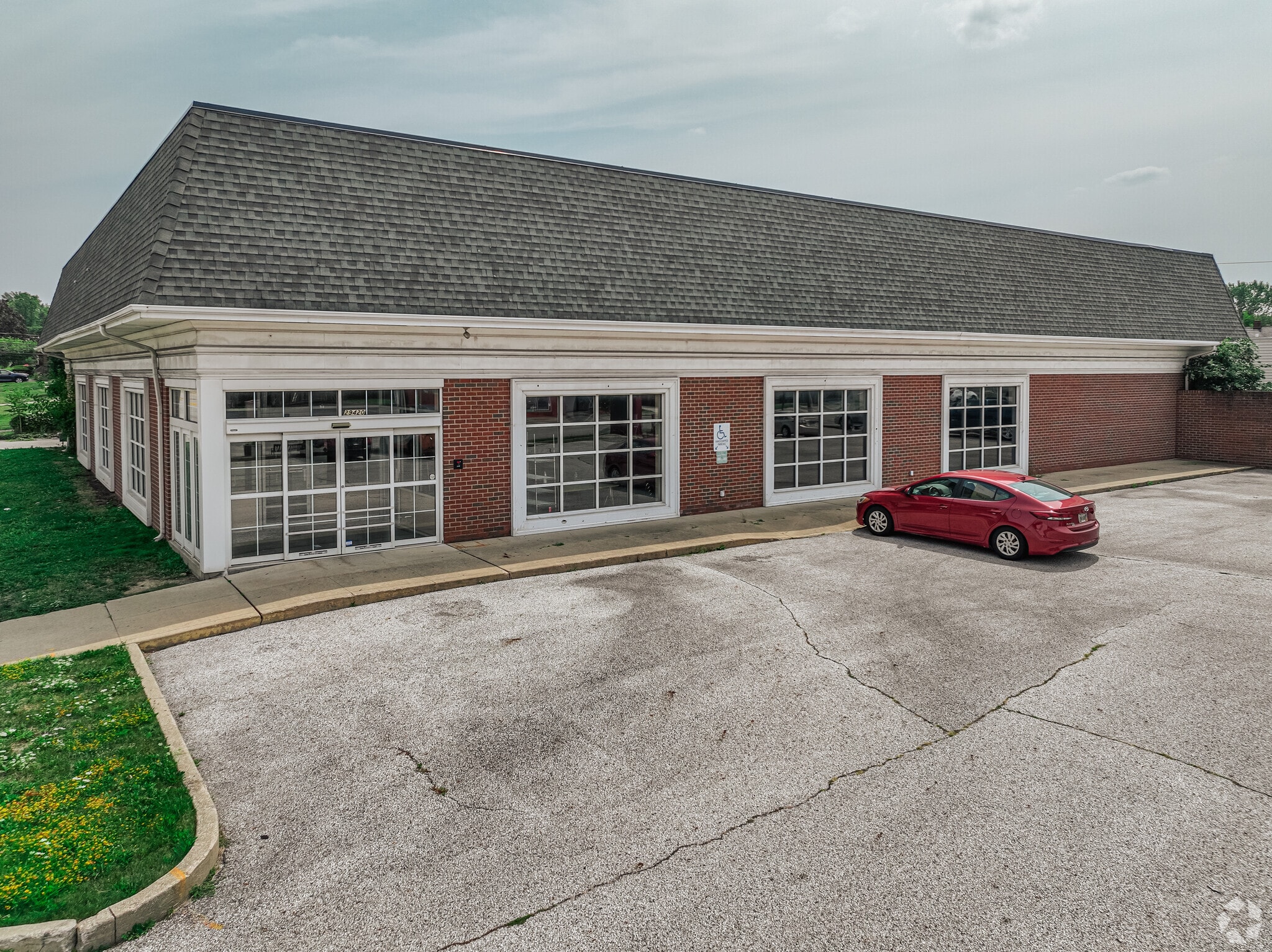 29420 Euclid Ave, Wickliffe, OH for lease Building Photo- Image 1 of 13