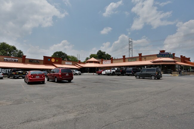 More details for 3333 West Ave, San Antonio, TX - Office/Retail for Lease