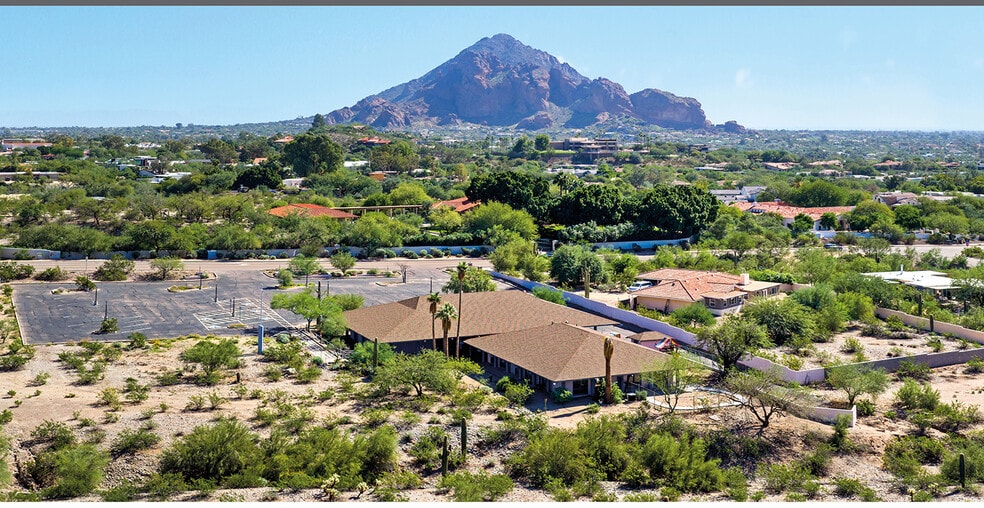 3535 E Lincoln Dr, Paradise Valley, AZ à vendre - Photo du bâtiment - Image 2 de 6