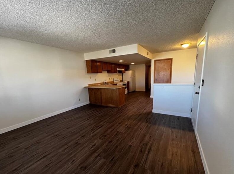 855 Del Rey Dr, Boulder City, NV à vendre - Photo intérieure - Image 3 de 8