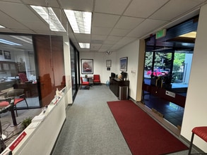 1318 Redwood Way, Petaluma, CA for lease Interior Photo- Image 2 of 4