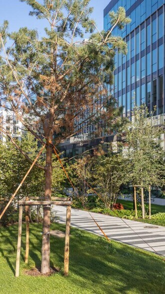 Bureau dans Bois-Colombes à louer - Photo du bâtiment - Image 2 de 30