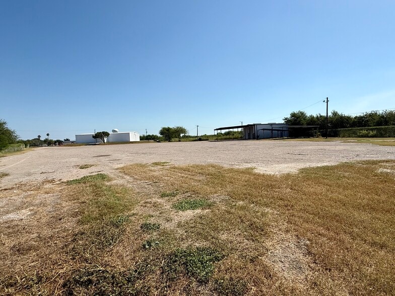906 Lincoln Ave, Robstown, TX for sale - Building Photo - Image 3 of 9