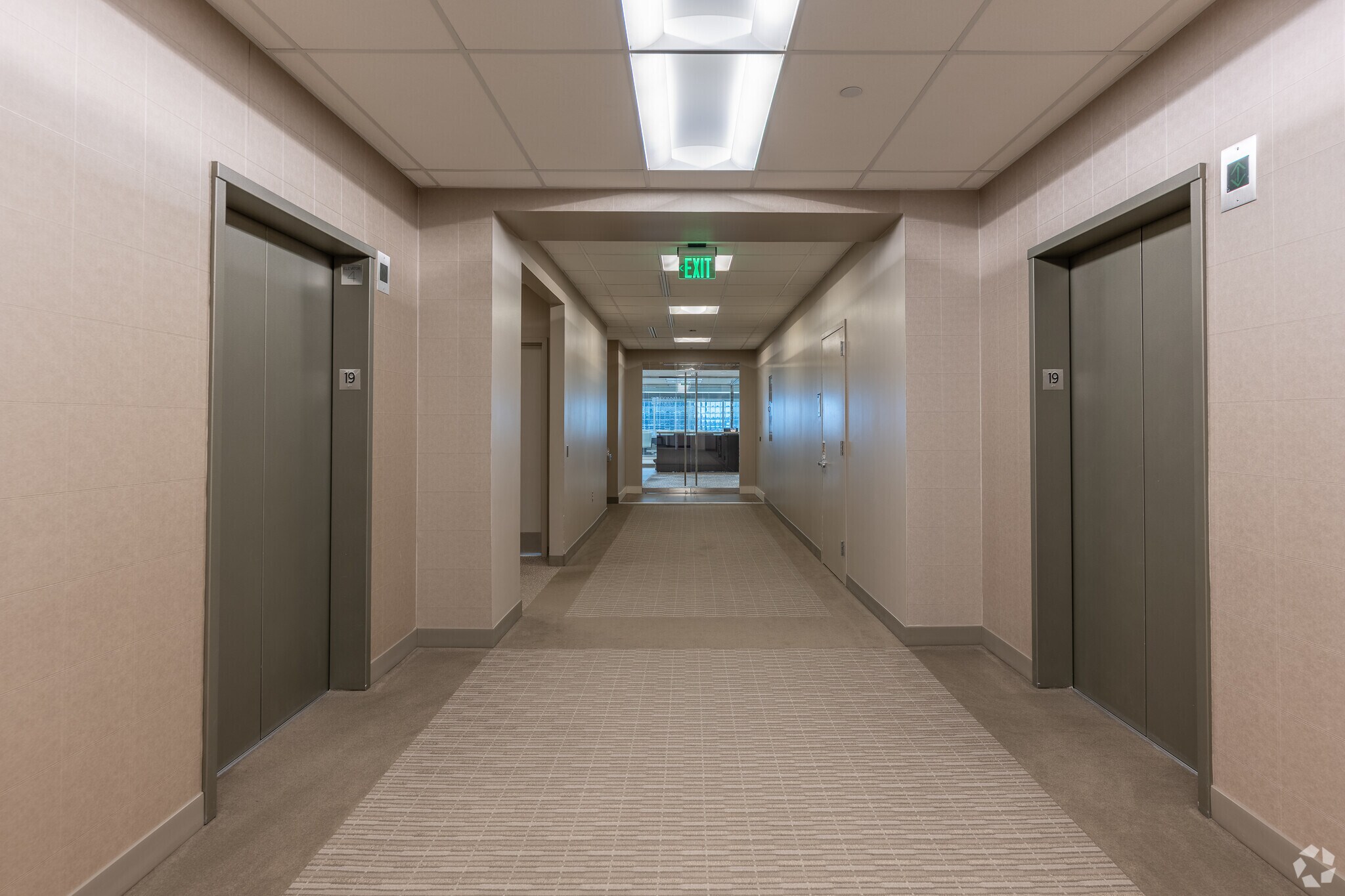 1085 Raymond Blvd, Newark, NJ à louer Photo intérieure- Image 1 de 3